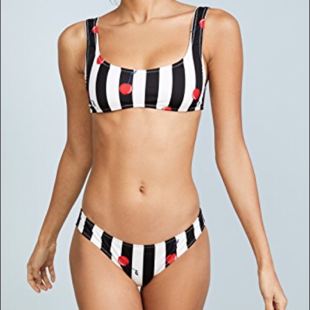 Never worn worn tags Solid and Striped Bikini
